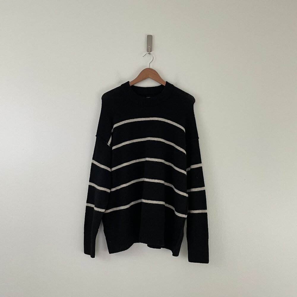 Aerie Unreal Oversized Crew Neck Sweater in Black Stripe Size Small